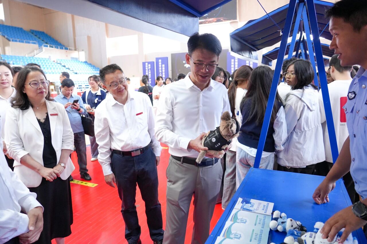 bcdd1607600e22449bbe18f3150ce9a6.jpg